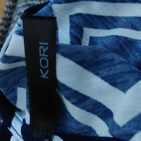 Kori Geometric Print Wrap Dress Size Small Made In USA - Picture 4 of 7